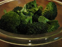 Brokolicovo-sezamový salát